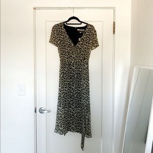 Leopard Print Faux Wrap Dress w/ back tie SZ 8